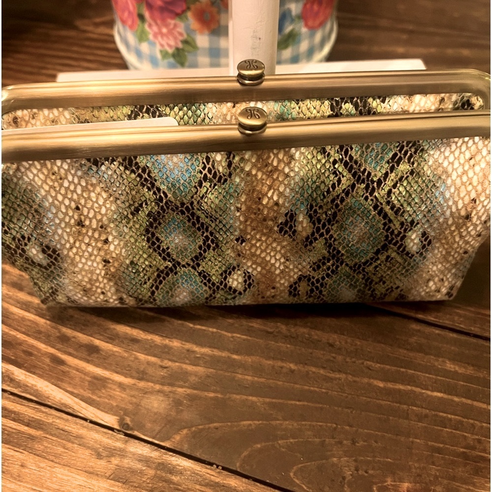 HOBO LAUREN GARDEN SNAKE NEW BEAUTIFUL COLORS GREAT WITH EVERYTHING NWT